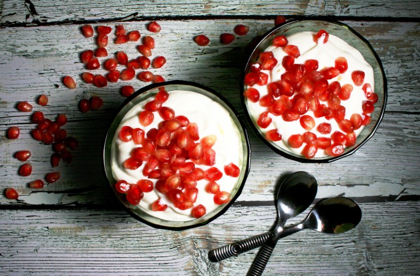 点击大图看下一张:酸甜的红石榴图片