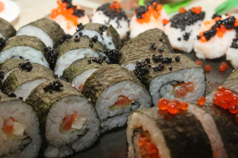 点击大图看下一张：日本寿司美食图片