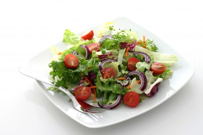 点击大图看下一张：色彩斑斓的蔬菜沙拉图片