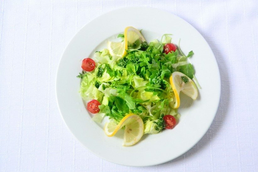 点击大图看下一张：营养的蔬菜沙拉图片