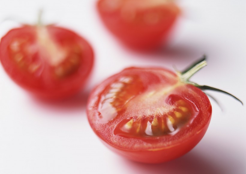 点击大图看下一张：鲜美西红柿图片