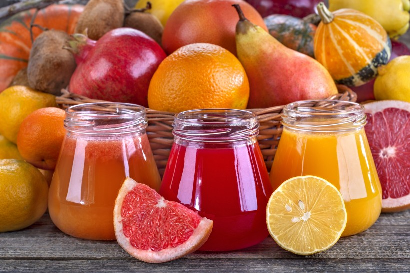 点击大图看下一张：新鲜的水果和果汁图片