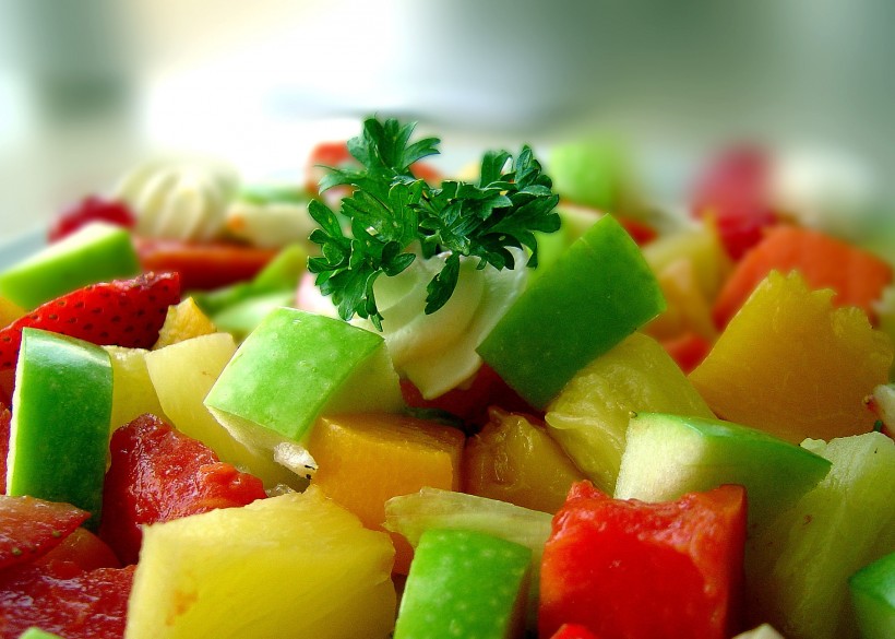 点击大图看下一张：新鲜好吃的水果沙拉图片