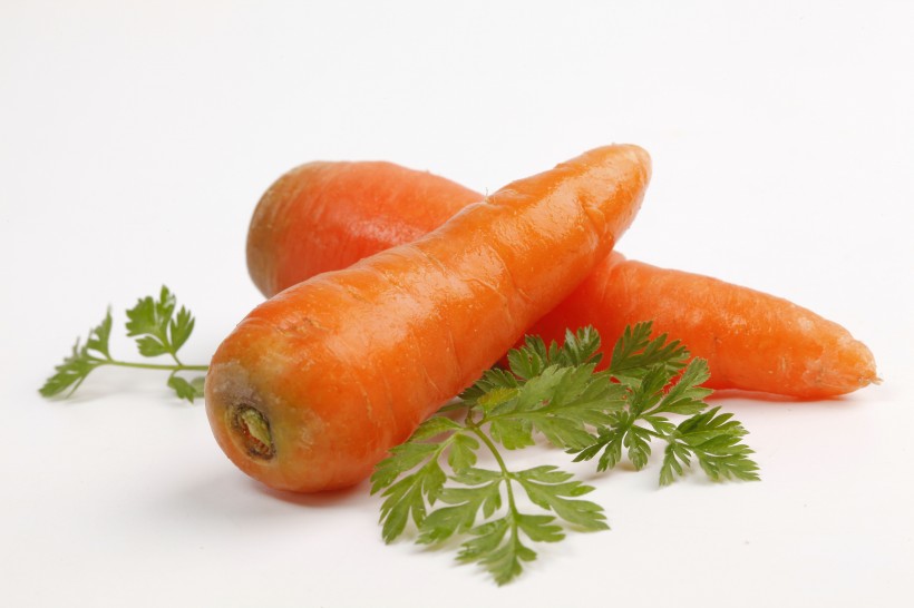 点击大图看下一张：水嫩的胡萝卜图片
