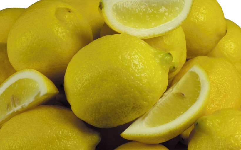 点击大图看下一张：酸酸的柠檬图片
