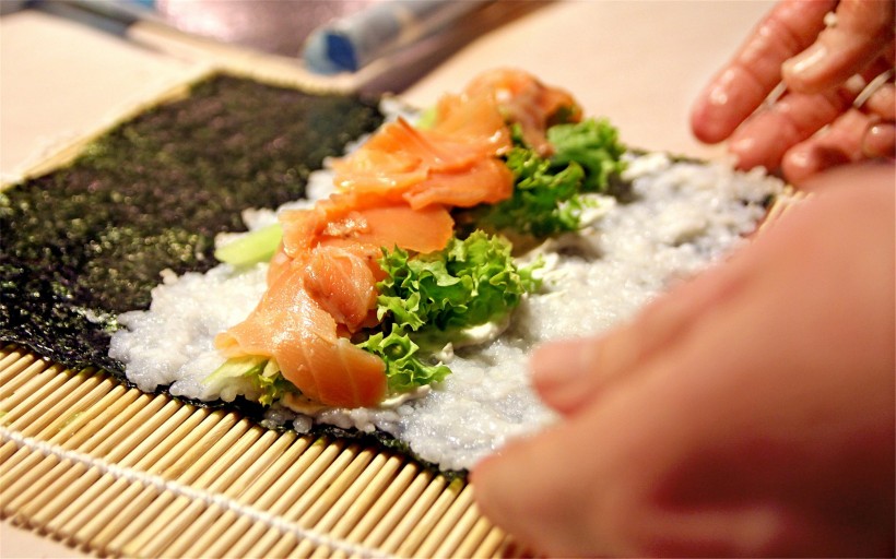 点击大图看下一张：寿司图片