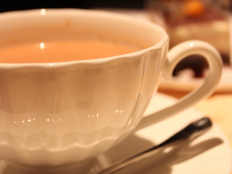 点击大图看下一张：醇香的奶茶图片