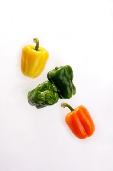 点击大图看下一张：五彩柿子椒图片