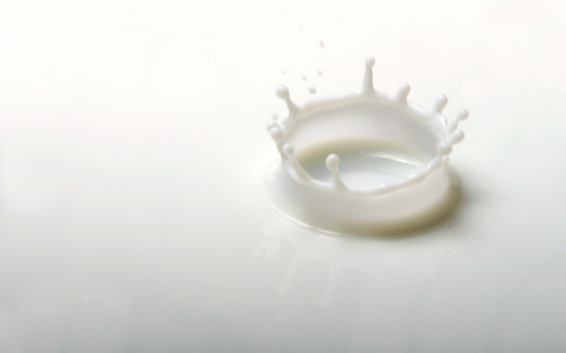 点击大图看下一张：香醇牛奶图片