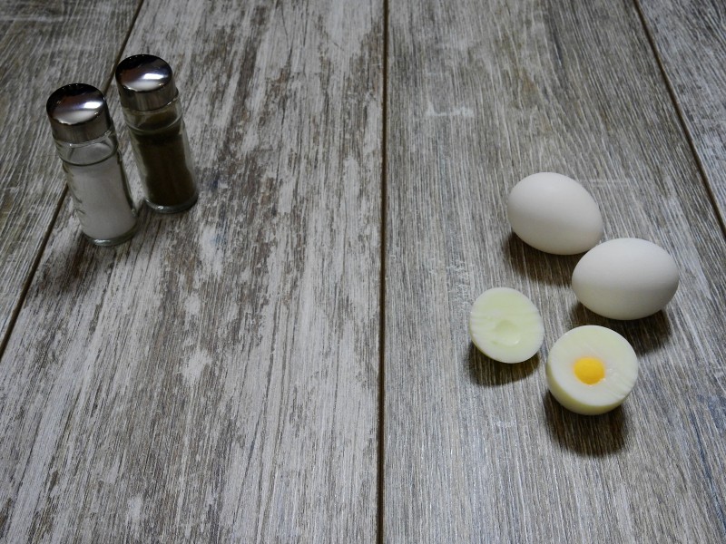 点击大图看下一张：冒油好吃的咸鸭蛋图片