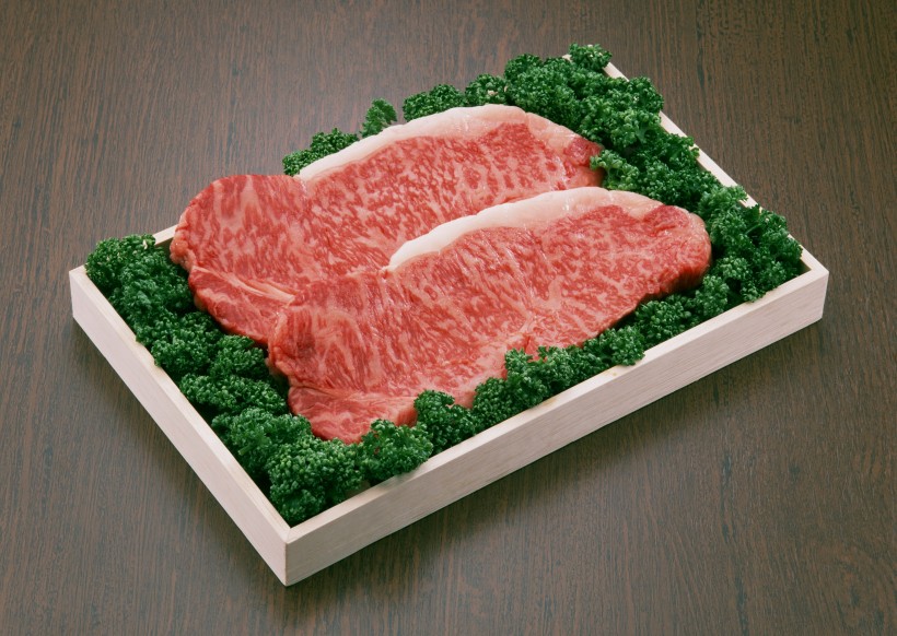 点击大图看下一张：肥瘦相间的雪花牛肉片图片
