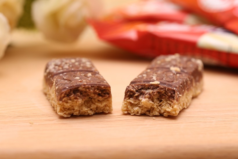 点击大图看下一张：酥脆香浓的燕麦巧克力图片