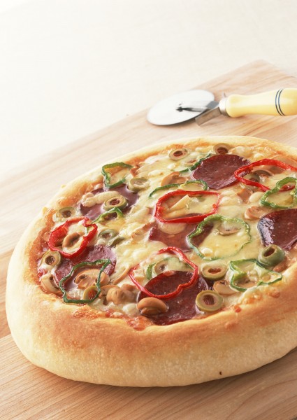 点击大图看下一张：意大利披萨美食图片