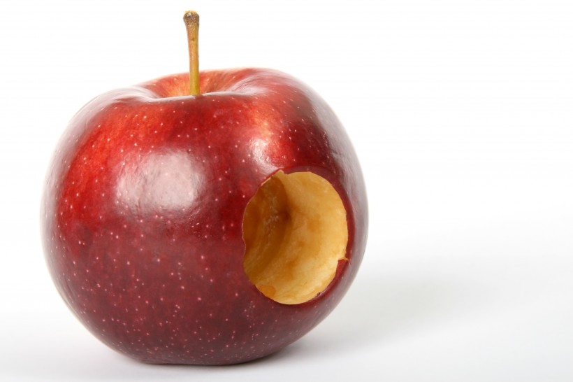 点击大图看下一张：一个诱人的苹果图片