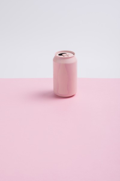 点击大图看下一张：粉色易拉罐图片