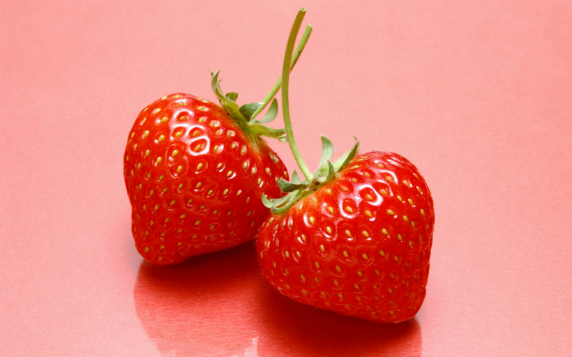 点击大图看下一张：清新诱人的小草莓图片