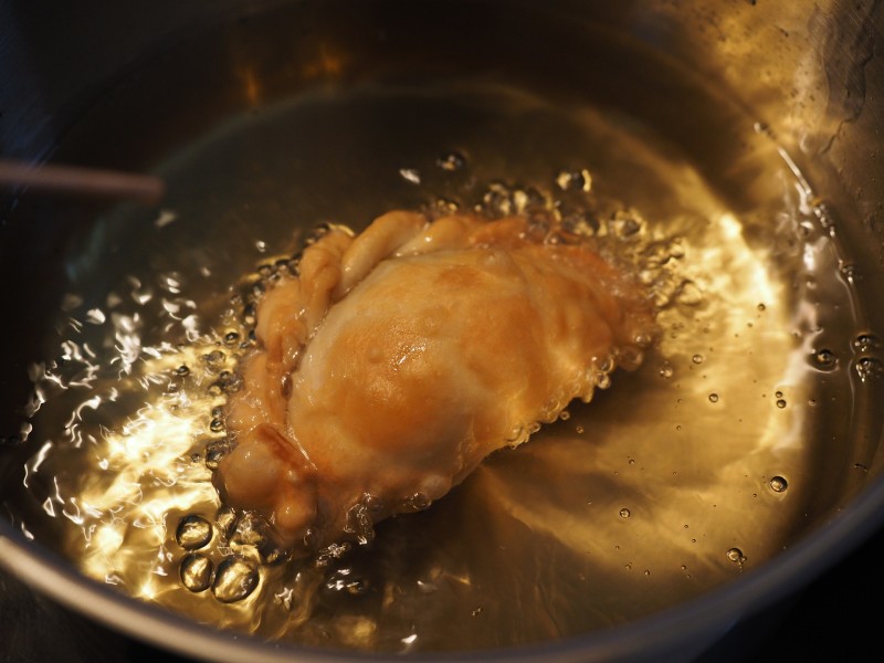 点击大图看下一张：油炸饺子图片