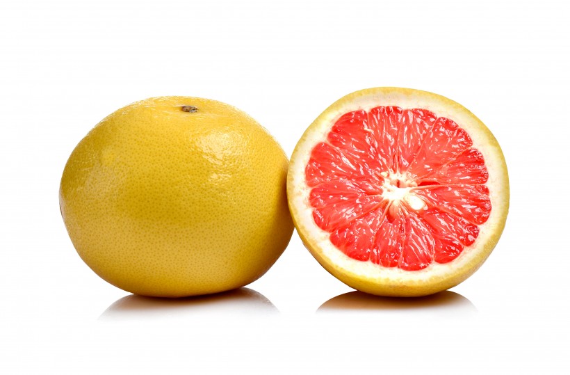 点击大图看下一张：酸甜多汁的柚子图片