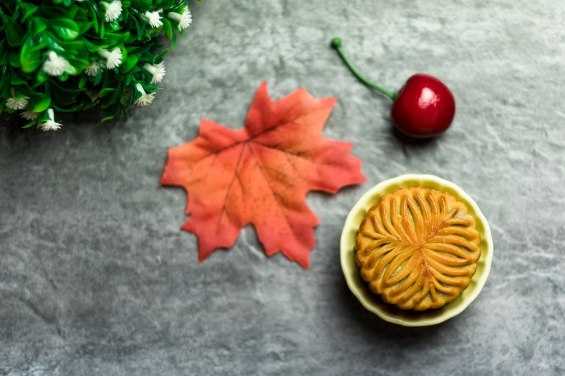 点击大图看下一张：中秋节好吃的月饼图片
