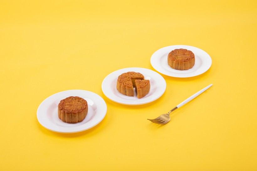 点击大图看下一张：美味的中秋节月饼图片