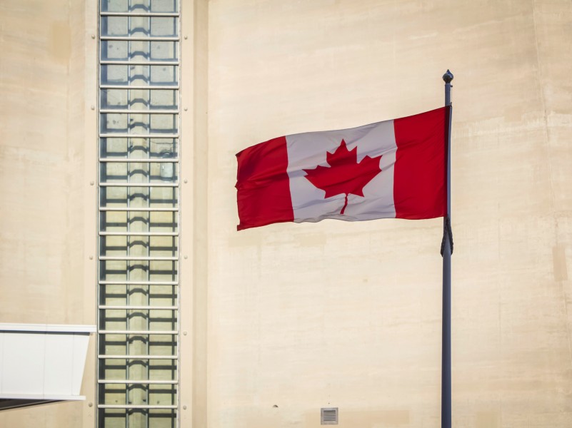 点击大图看下一张：加拿大国旗图片