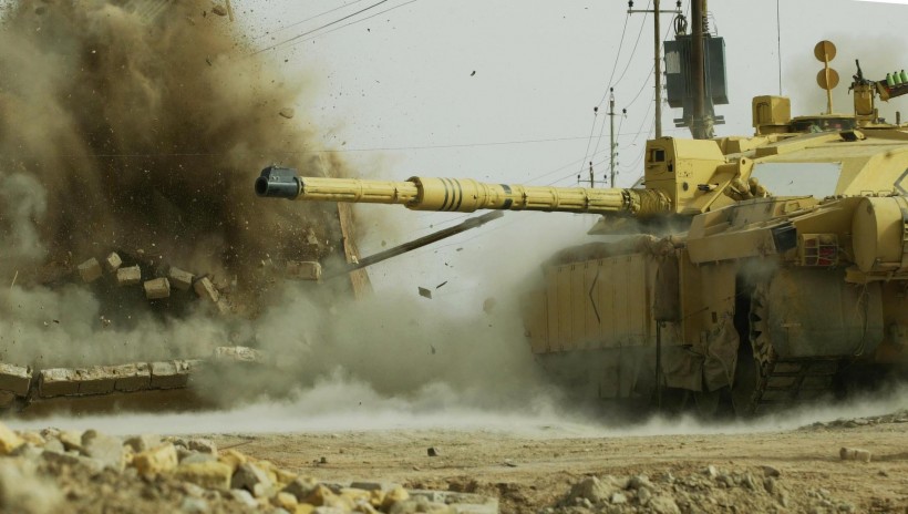点击大图看下一张：英国挑战者2主战坦克图片