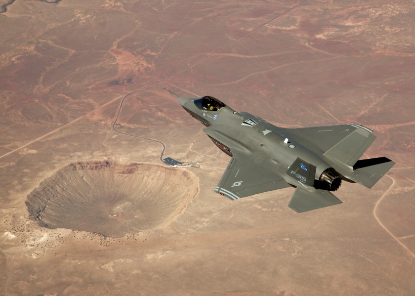 点击大图看下一张：F-35B战斗机图片