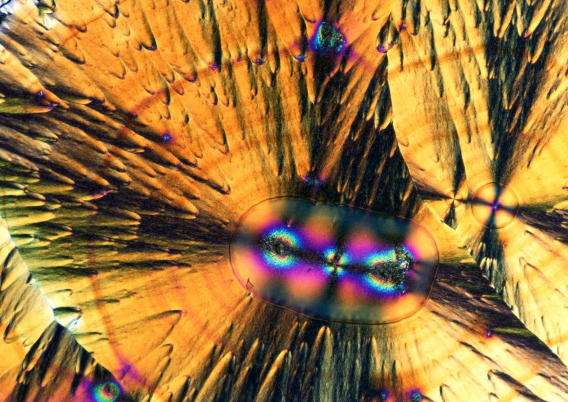 点击大图看下一张:晶体图片