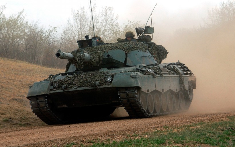 点击大图看下一张:坦克图片