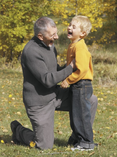 点击大图看下一张：拜访祖父祖母图片