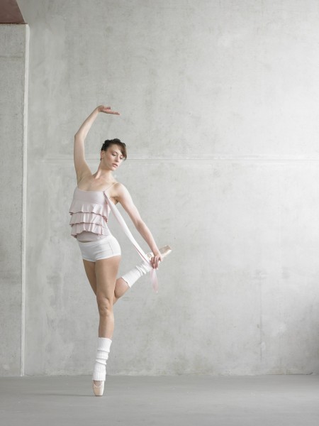点击大图看下一张：芭蕾舞美人图片