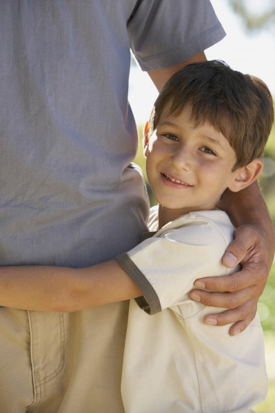 点击大图看下一张:充满爱的家庭图片