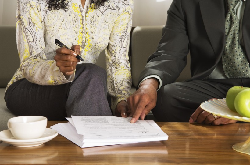 点击大图看下一张:地产中介图片