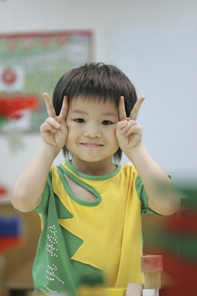 点击大图看下一张:儿童party图片