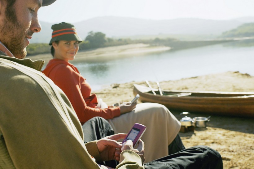 点击大图看下一张:夫妻露营图片