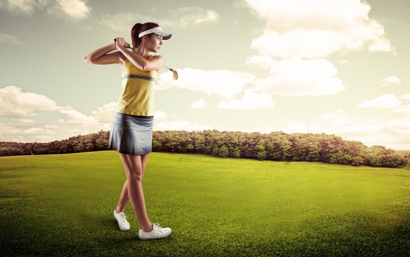 点击大图看下一张：打高尔夫的美女图片