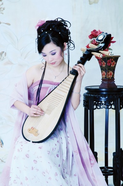 点击大图看下一张：古装美女图片