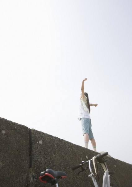 点击大图看下一张：欢乐少年图片