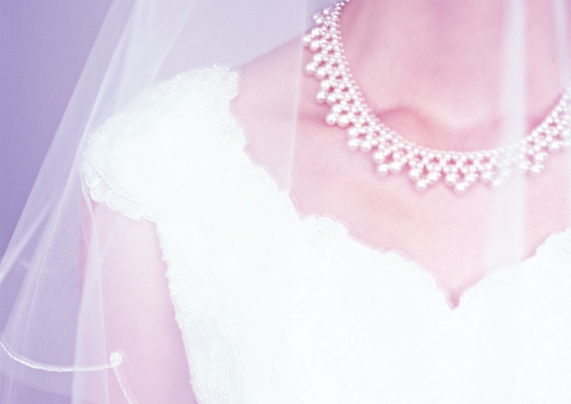 点击大图看下一张:婚礼现场新郎新娘图片