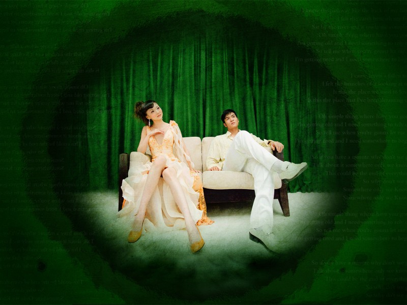 点击大图看下一张：浪漫婚纱摄影图片