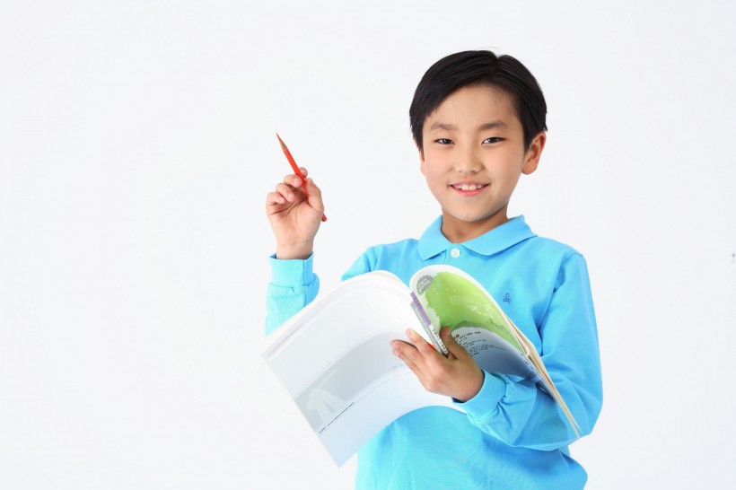 点击大图看下一张:可爱小男孩图片