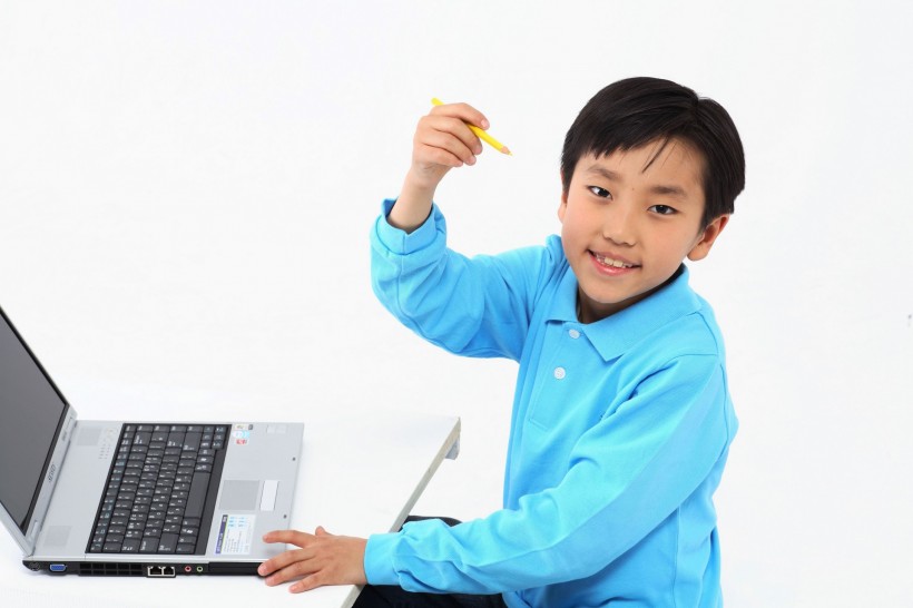 点击大图看下一张：可爱小男孩图片