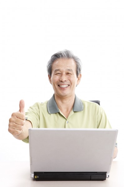 点击大图看下一张：快乐老年人图片