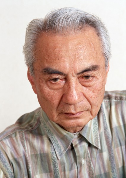 点击大图看下一张:老人面部表情图片