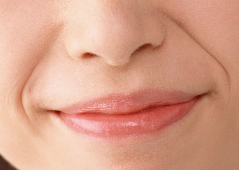点击大图看下一张：美女的鼻子嘴巴图片