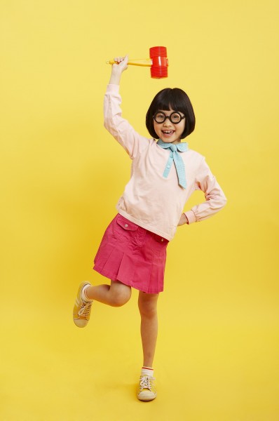 点击大图看下一张:女孩文化教育图片