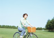 骑自行车的女孩图片_16张