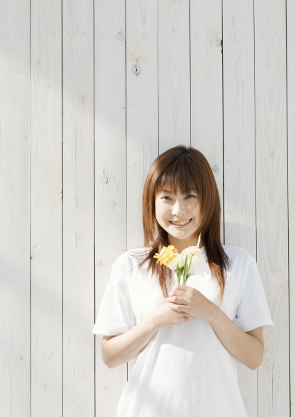 点击大图看下一张:女孩灿烂的笑容图片