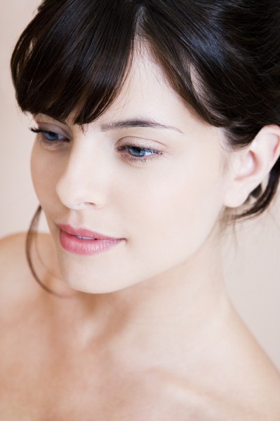 点击大图看下一张:女性健康美丽容颜图片