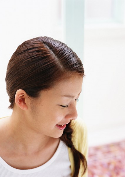 点击大图看下一张：女性微笑图片